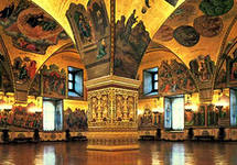 Грановитую палату Московского Кремля открыли для публики после реставрации